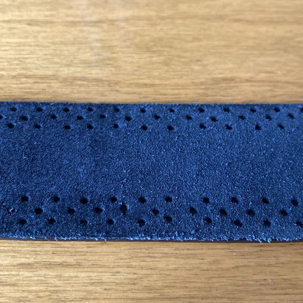 Hugo Boss suede belt - Picture 5 of 10